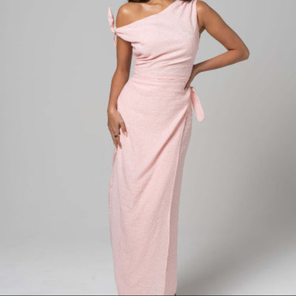Lola Soft Pink Drop Shoulder | Midi Dress, available at: https://www.daltik.com/