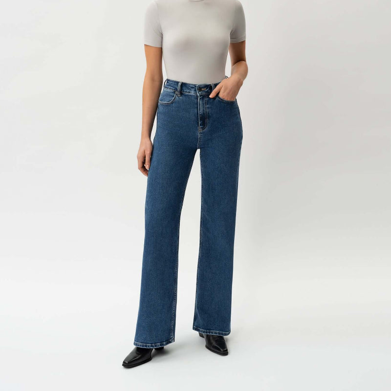 Relaxed_ComfortDenim-_Jeans_2_www.daltik.com
