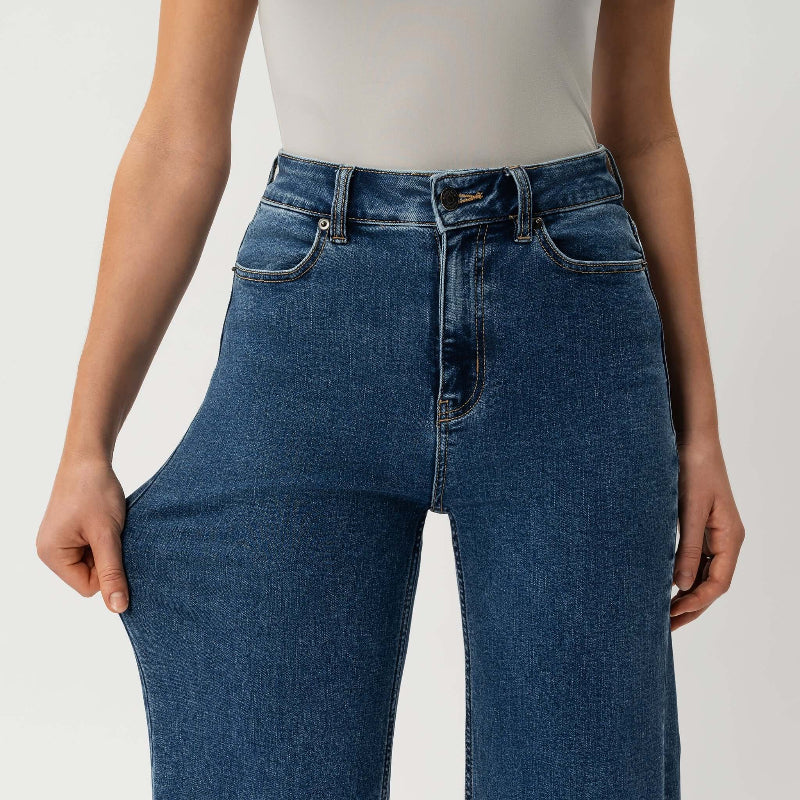 Relaxed_ComfortDenim-_Jeans_4_www.daltik.com